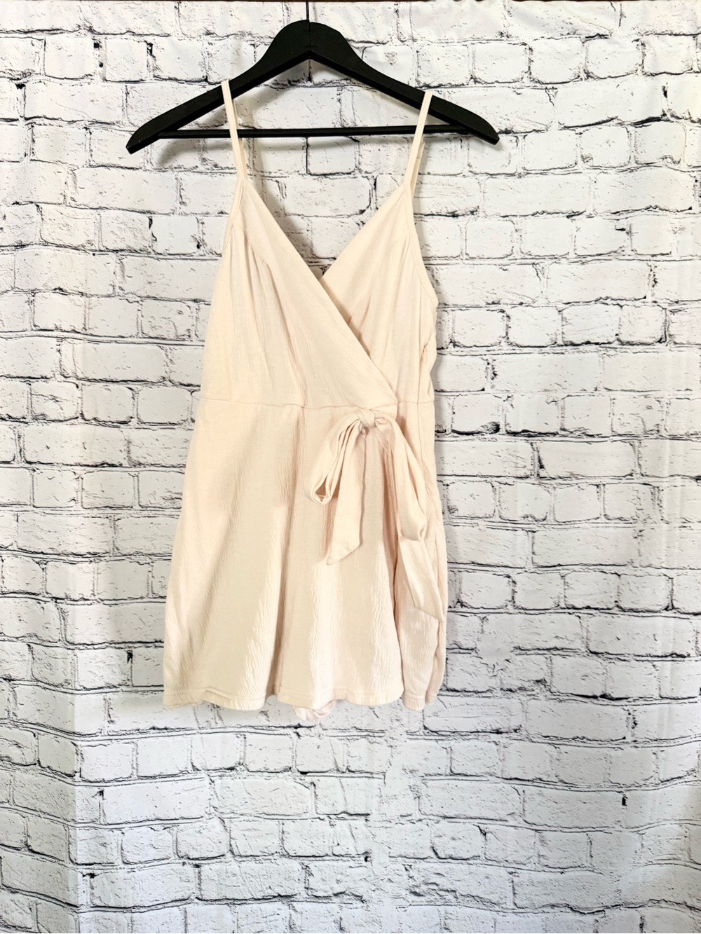 AMUSE. Peach tank. Size M
